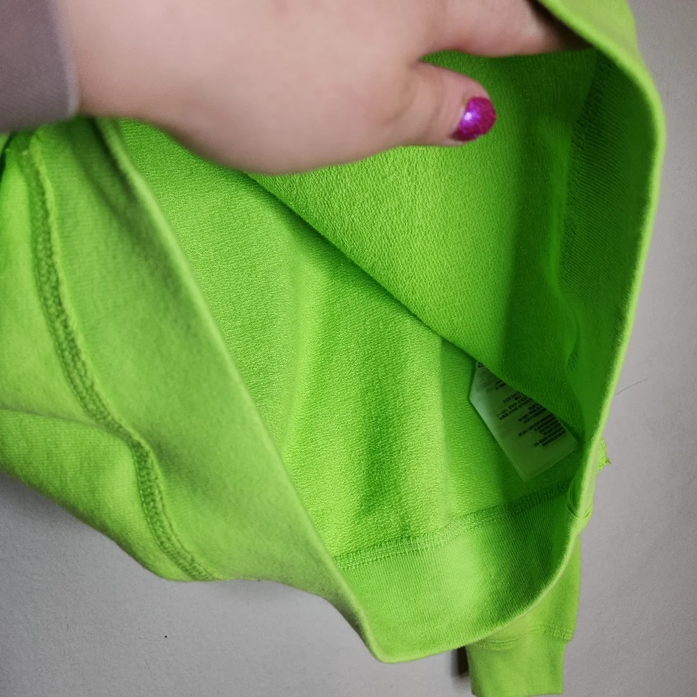 NWT Abercrombie Green Sweatshirt Heart Sequin Size Small - Picture 11 of 14